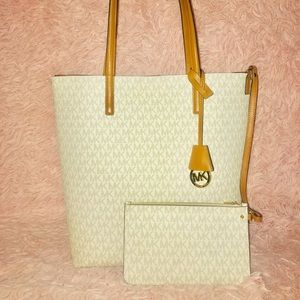 Michael Kors Tote